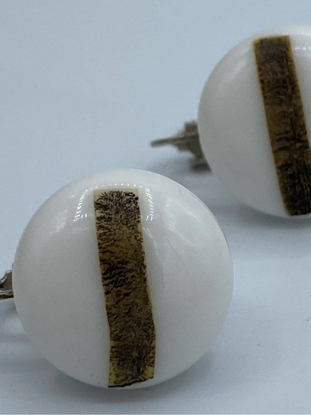 Vintage Vogue White and Gold Round Button Earrings - Minimalist Jewelry